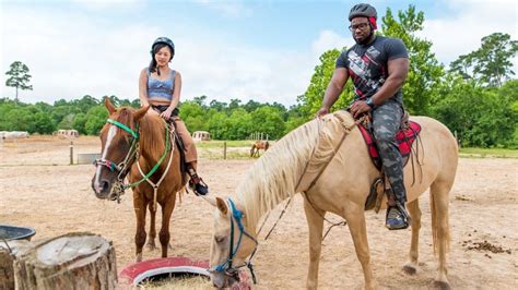 adult horseback riding near me.